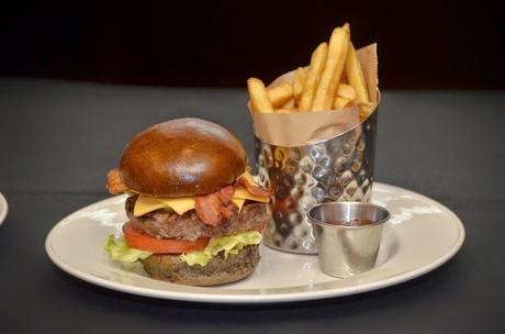 Hard Rock Café Madrid Hamburguesas inspiradas en leyendas del rock y pop