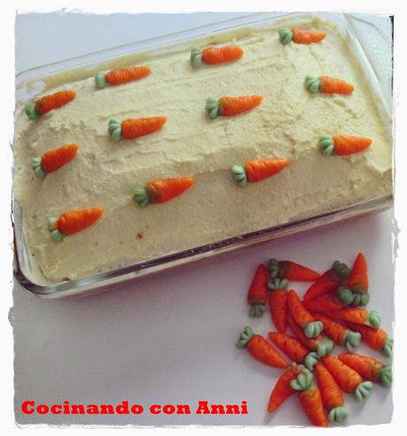 POKE CAKE DE ZANAHORIA Y CREMA DE CHOCOLATE BLANCO