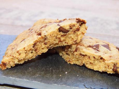 COOKIES BLANDITAS CON CHIPS DE CHOCOLATE