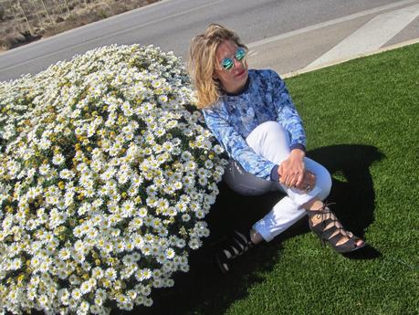 LOOK327-20.4.2014HOODED BLUE FLORAL¡¡Hola amigas!!Espero ...