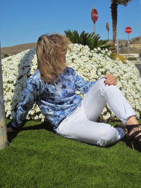 LOOK327-20.4.2014HOODED BLUE FLORAL¡¡Hola amigas!!Espero ...