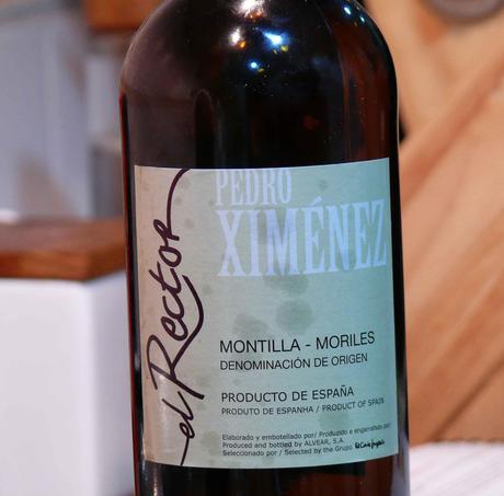 vino 'generoso' conocido también como Px o Pedro , se realiza con uva moscatel y se pueden obtener vinos tanto secos como dulces.