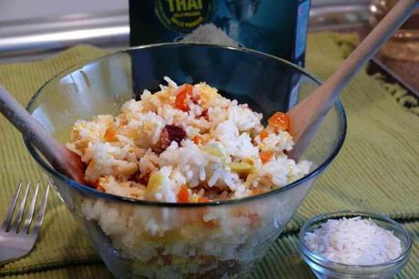 El arroz nelba se preparar en media hora con thermomix. Los huevos revueltos le dan un toque buenísimo y con bacon crujiente es un plato completo