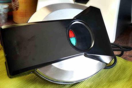 Recetas y trucos para utilizar con la máquina de hacer donuts y rosquillasd e lidl. Coberturas de chocolate y azucar, tus favoritas