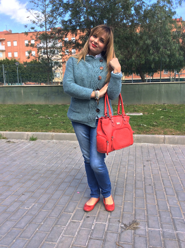KNITTING CARDIGAN, un look de trote