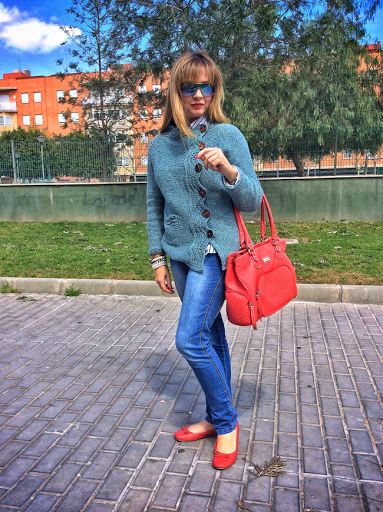 KNITTING CARDIGAN, un look de trote