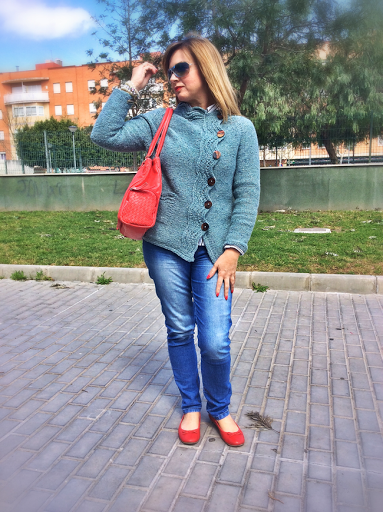 KNITTING CARDIGAN, un look de trote