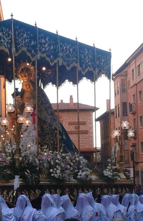Atronó Semana Santa.