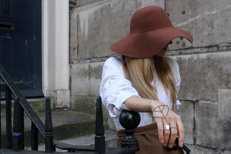 5-inch-and-up-blog-american-apparel-floppy-hat-apron-shirt-dover-street-market-chloe-boots-7