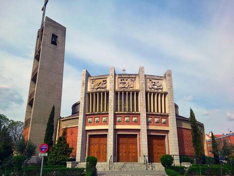 Iglesia del Carmen. Arquitectura Eclesiástica Comtemporánea en Segovia