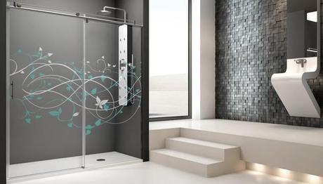 Lindos baños con duchas modernas