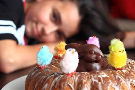 Bizcocho de pistacho y chocolate, nuestra Mona de Pascua