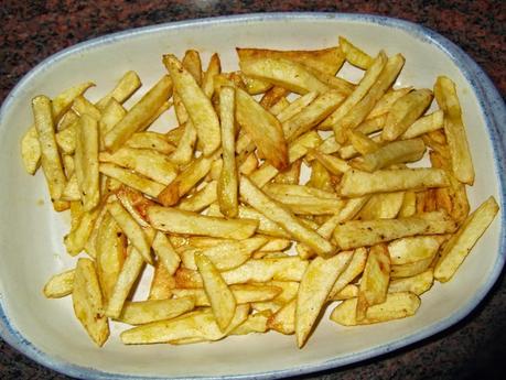 PATATAS CON SALSA DE CEBOLLA