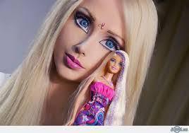 Valeria Lukyanov: ¿Una barbie humana o una joven perturbada? descarga (3)