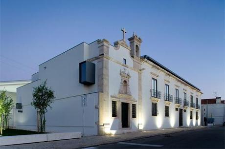 Biblioteca Municipal de Aveiro, Portugal, de ARX (Nuno Mateus, José Mateus) Biblioteca Municipal de Aveiro, Portugal, de ARX (Nuno Mateus, José Mateus)