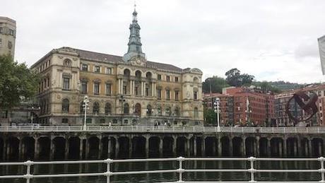 Paseando por la ría de Bilbao