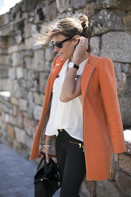 OUTFITS, orange coat, pasion for fashion, pasionforfashion.com, girissima, leo flats, bimba y lola, ballerinas, rayban, biombo13, zata coated jeans, daniel wellington, guiadeestilo, guia de estilo blog, blogs de moda, fashion bloggers, spanish fashion blogger, orange trend, cristina blanco