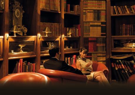 Decorar con libros, feliz día a todos los Jorges y los Jordis library bar carcassonne