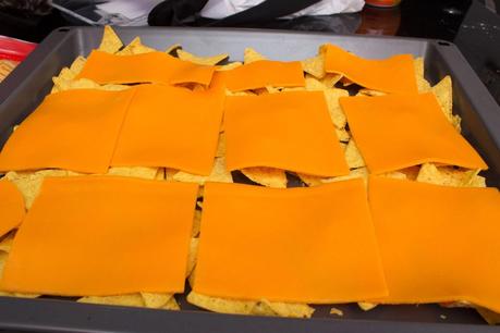 Noche mejicana: nachos foster y fajitas de pollo