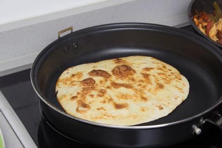 Noche mejicana: nachos foster y fajitas de pollo