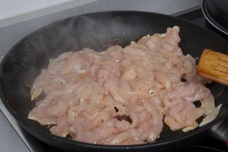 Noche mejicana: nachos foster y fajitas de pollo