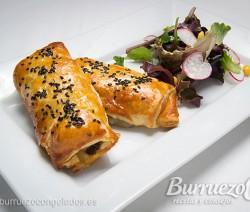 Saladitos de hojaldre con salmón y champoñones de Burruezo congelados.