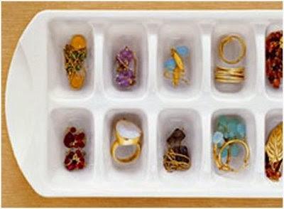 Recicla: Joyero con tarrina de CDs