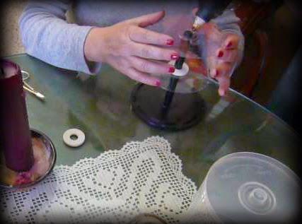 Recicla: Joyero con tarrina de CDs