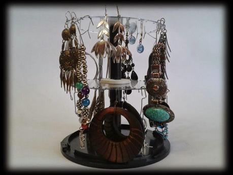 Recicla: Joyero con tarrina de CDs