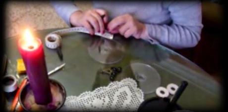 Recicla: Joyero con tarrina de CDs