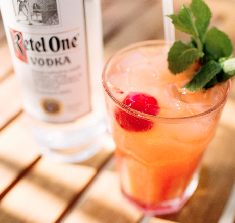 Cocteles para refrescar este verano