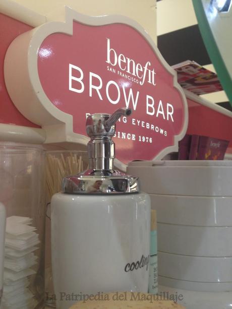 Bar de Cejas Benefit en Sephora Bar de Cejas Benefit en Sephora