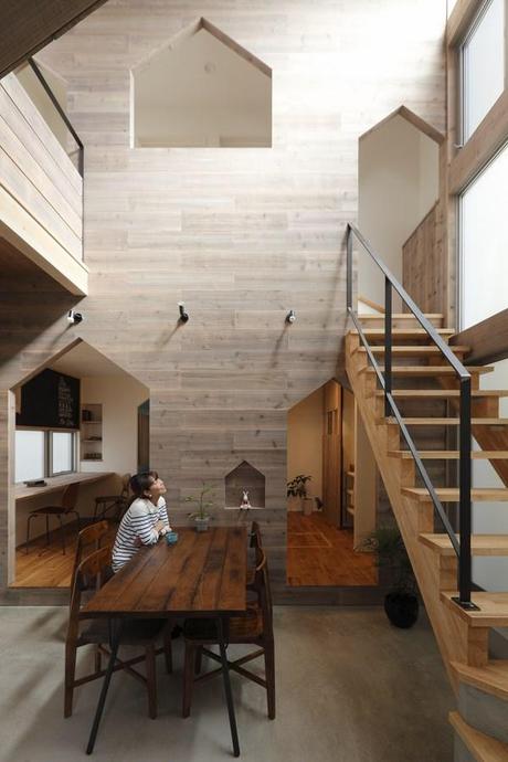 6 hazukashi house