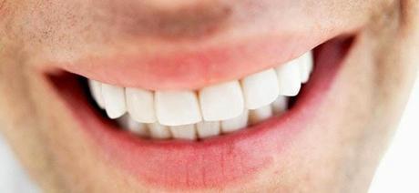 ¿Qué alimentos influyen en el blanco de nuestros dientes?