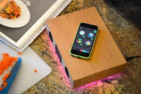 Glowdeck :: altavoz y base de operaciones para tu smartphone Glowdeck :: altavoz y base de operaciones para tu smartphone