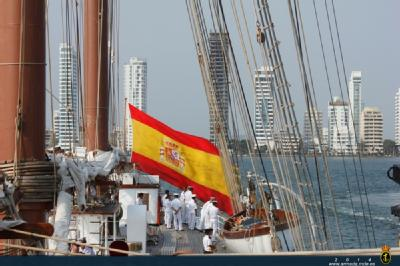 El Buque Escuela “Juan Sebastián de Elcano” rinde homenaje a Blas de Lezo en Cartagena de Indias