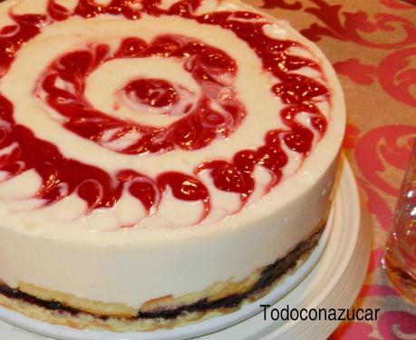 PASTEL SEMIFRÍO DE  YOGUR Y FRAMBUESAS