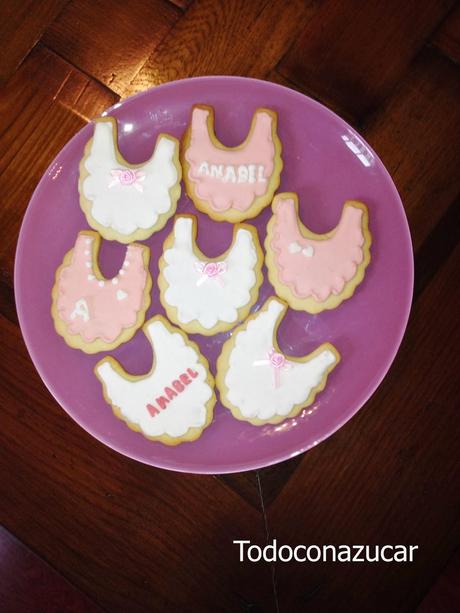 GALLETAS CON AROMA DE FRESA PARA UN BAUTIZO