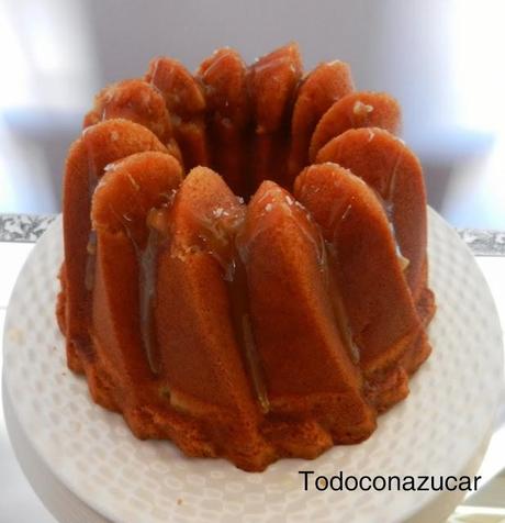 BUNDT CAKE DE VAINILLA Y TOFFEE CON FLORES DE SAL