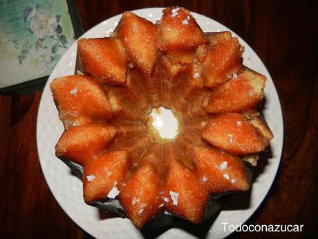 BUNDT CAKE DE VAINILLA Y TOFFEE CON FLORES DE SAL