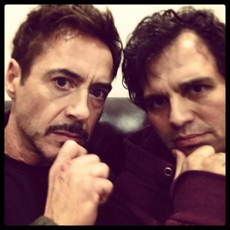 ROBERT DOWNEY JR, MARK RUFFALO Y VIUDA NEGRA DESDE EL SET DE LOS VENGADORES: LA ERA DE ULTRON