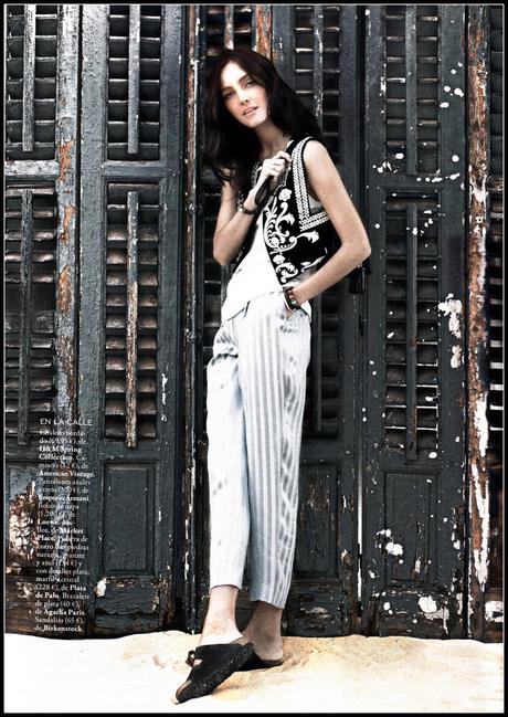 El rincón de ELLE: Lunares, denim, tonos pasteles, las sandalias que triunfan y más