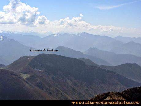 Ruta al Campigüeños y Carasca: Vista del Requexón de Valdunes
