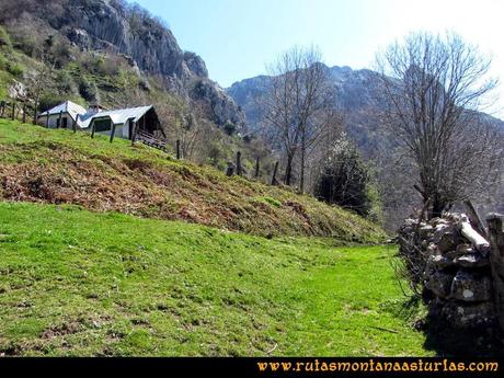 Ruta al Campigüeños y Carasca: Conforcos, refugio de caza