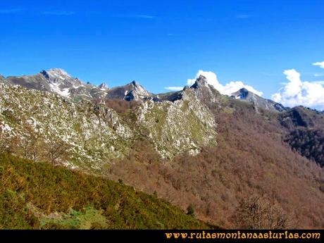 Ruta al Campigüeños y Carasca: Vista de la Sierra de los Duernos y Campigüeños