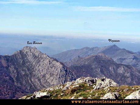 Ruta al Campigüeños y Carasca: Vista de los Tornos y Vízcares