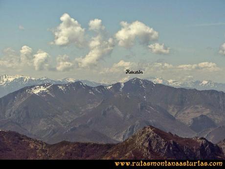 Ruta al Campigüeños y Carasca: Vista del Retriñón