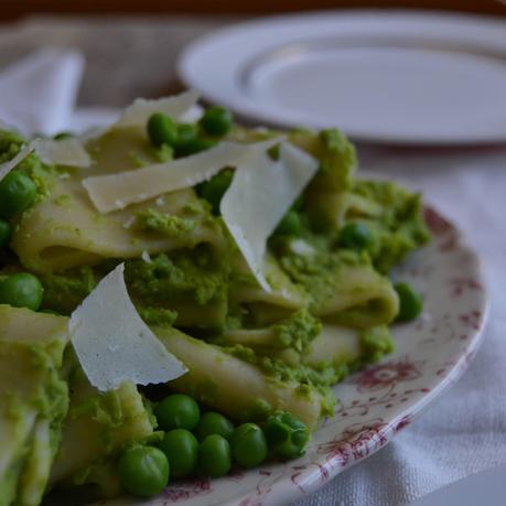 PACCHERI AL PESTO DE GUISANTES