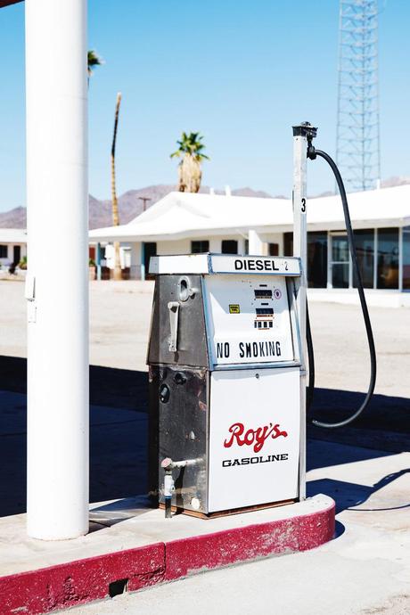 Road_trip-route_66-California-travels-Guide-Collage_Vintage-Mango_Outfit-5