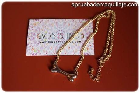 Collar hueso de perro Dog bone necklace de Rings and Tings